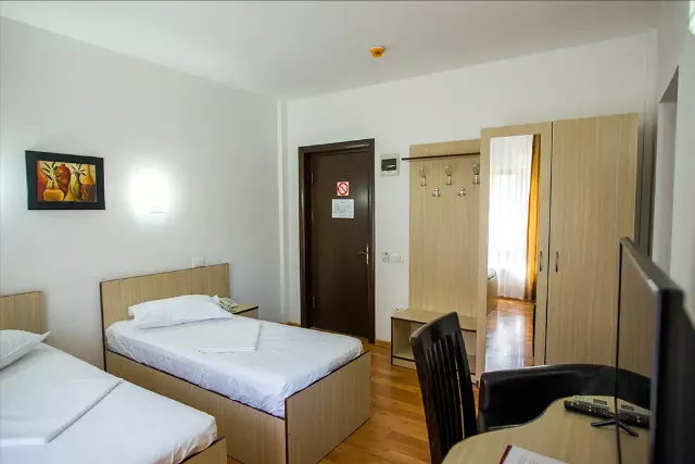 Hotel Anina Cameră Dublă corp A sau B #2
