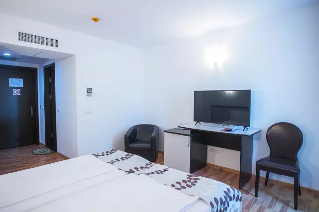 Hotel Anina Cameră Dublă corp A sau B #8