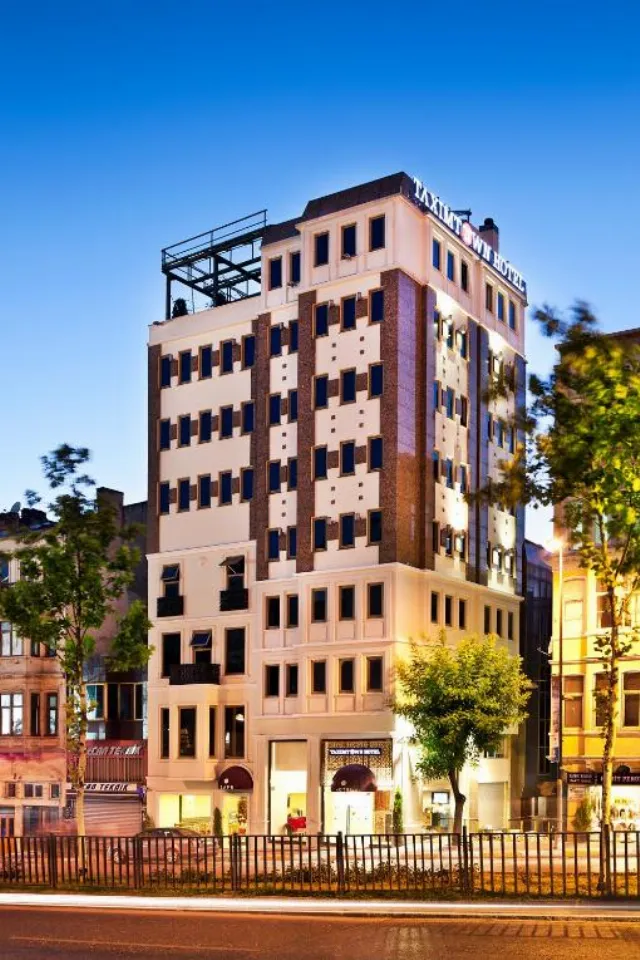 Hotel Taxim Town