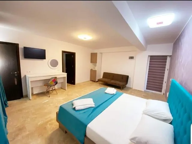 Blue Border Cameră Triplă