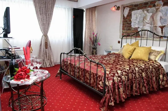 Grand Pier Boutique