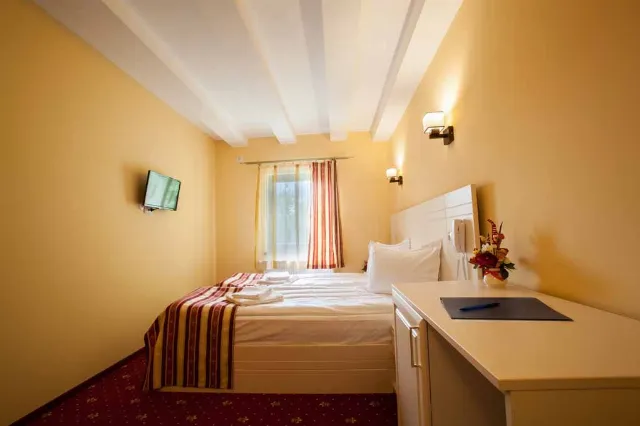 Hotel Extravagance