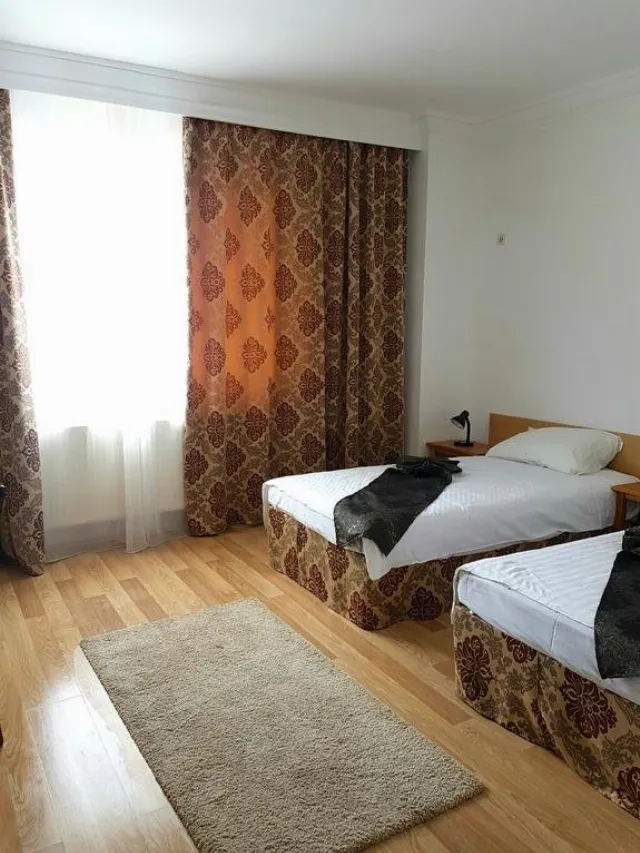 Hotel Tara
