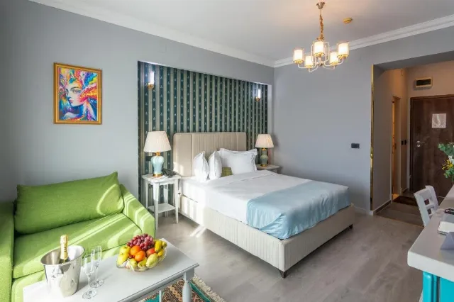 Hotel Phoenicia Express