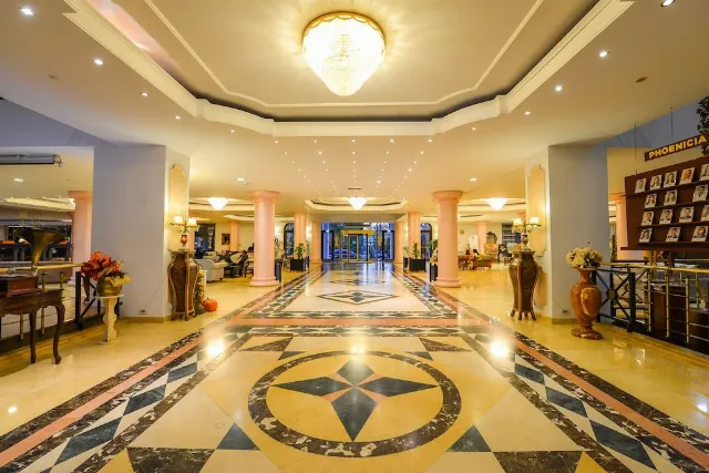 Hotel Phoenicia Grand