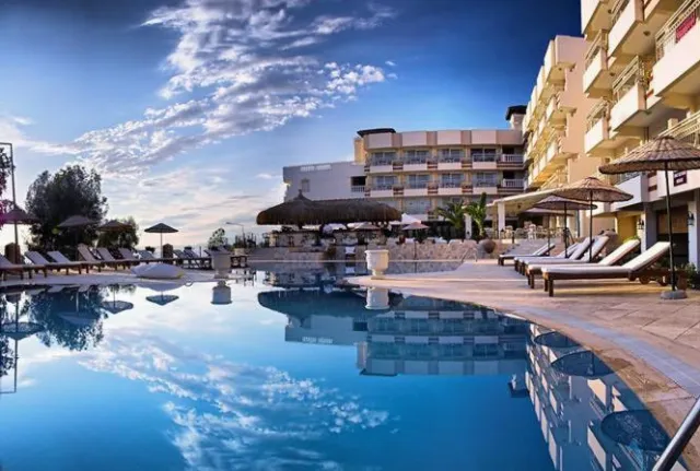 Carina Hotel