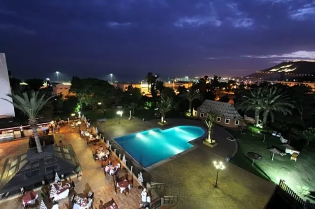 Hotel Oasis Hotel & Spa
