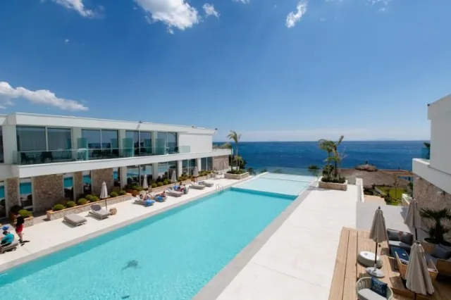 Hotel Empire Beach Resort