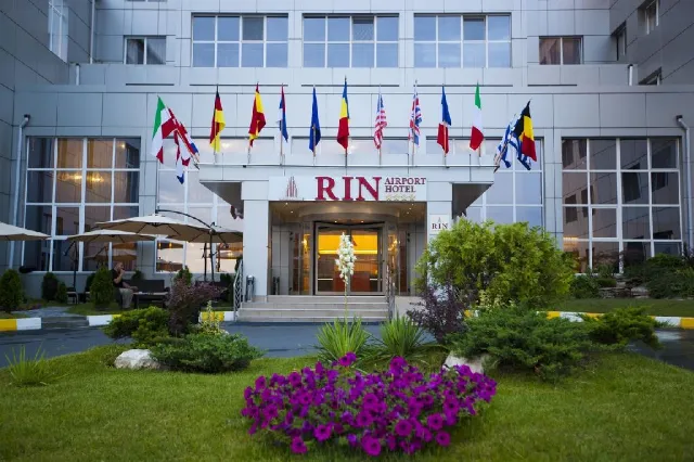 Hotel Rin Airport