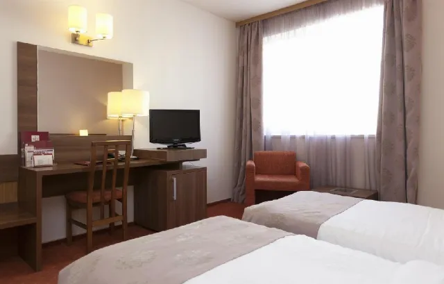 Hotel Rin Airport
