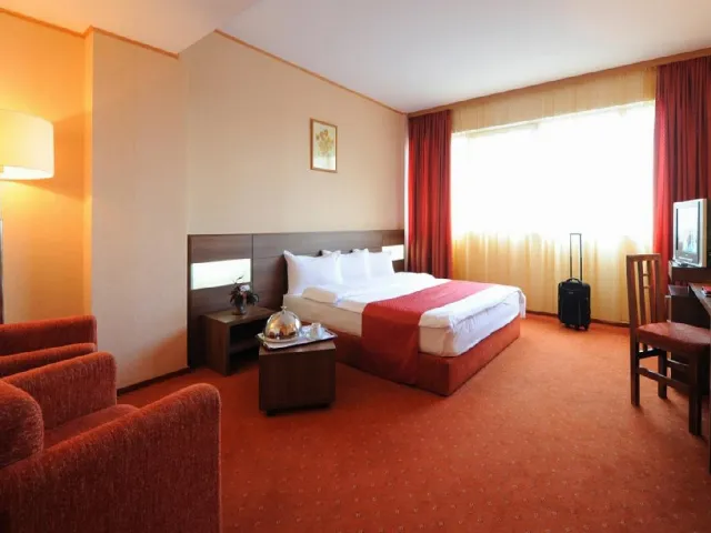 Hotel Rin Airport