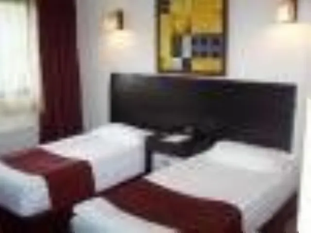 Hotel Avis