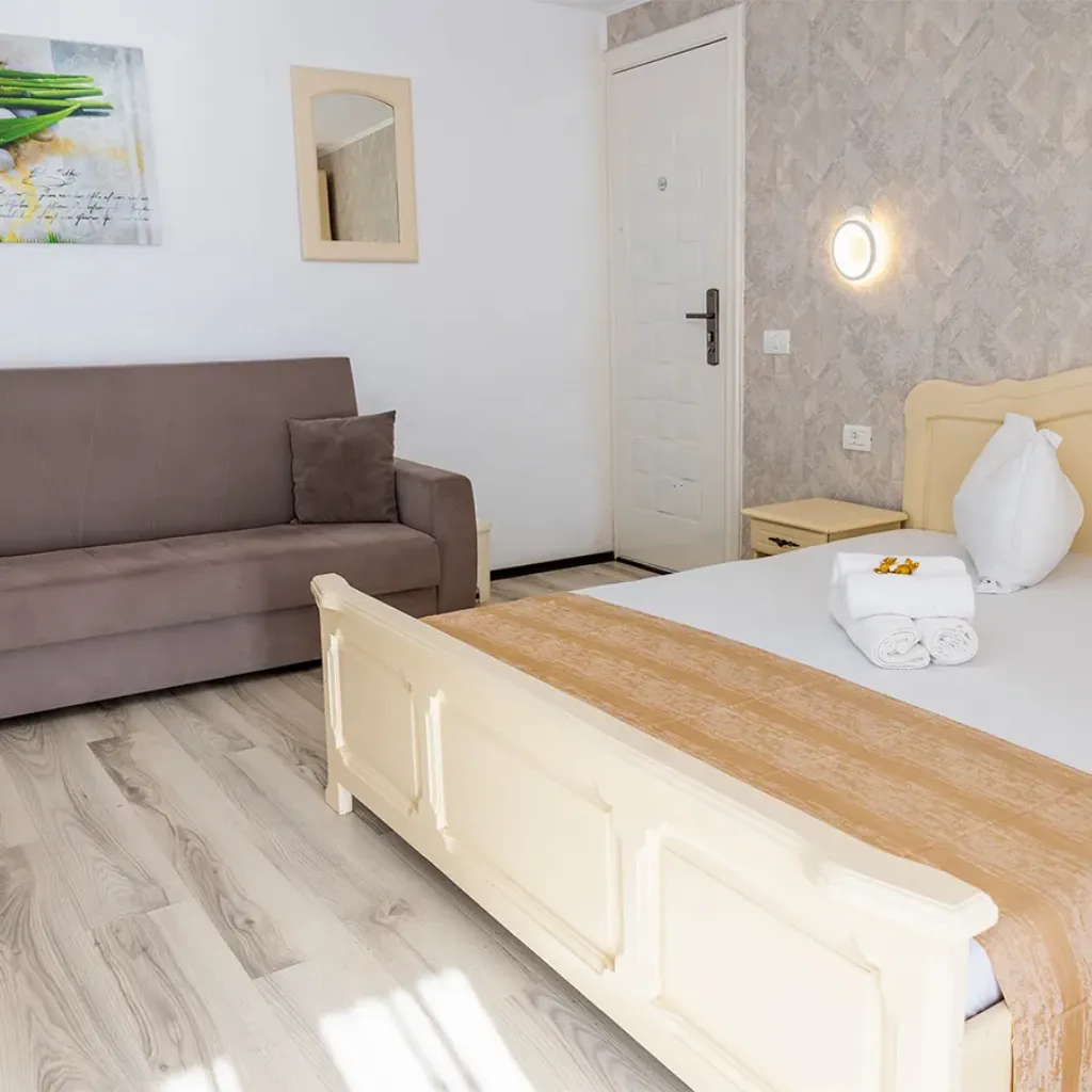 Hotel Club Dunarea, Cameră Triplă