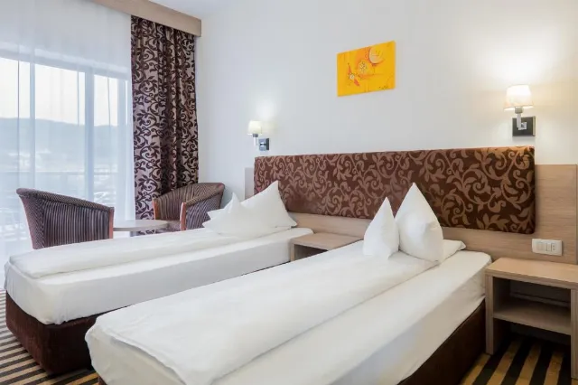 Hotel Tisa Cameră Dublă vedere la stațiune #3
