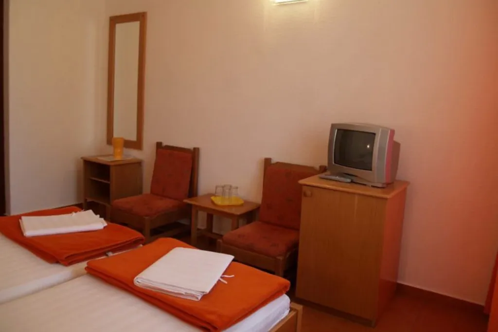 Hotel Lotus