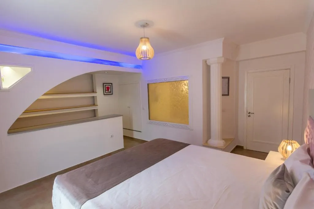 Hotel Phoenicia Holiday Resort