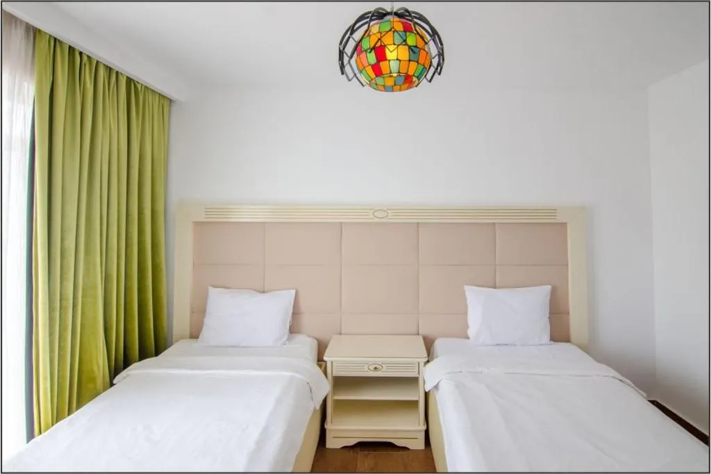 Hotel Phoenicia Holiday Resort