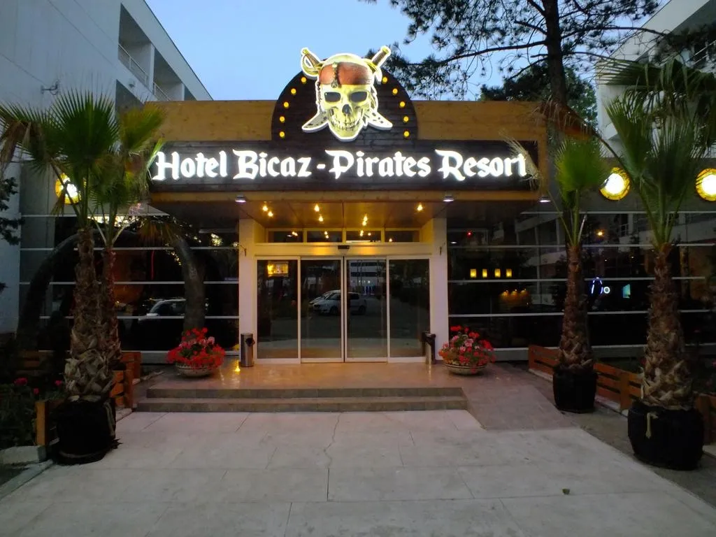Hotel Pirates Resort