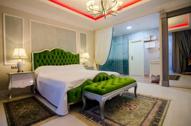 Hotel Phoenicia Royal