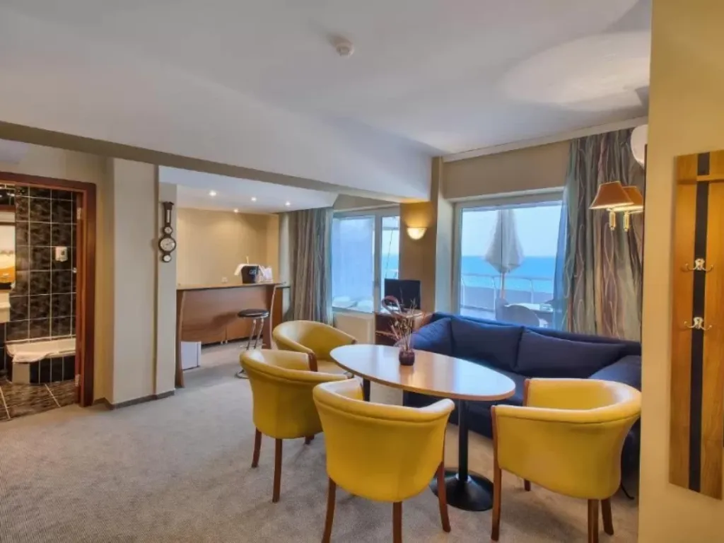 Hotel Savoy