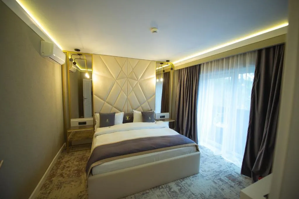 Hotel Elexus Apartament superior cu balcon