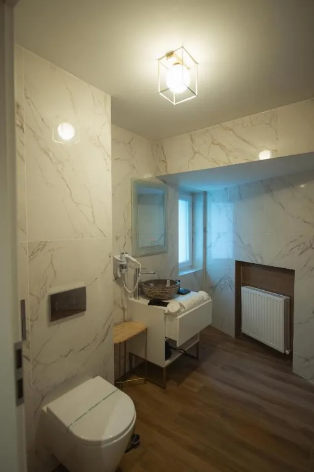 Hotel Elexus Apartament superior cu balcon #6