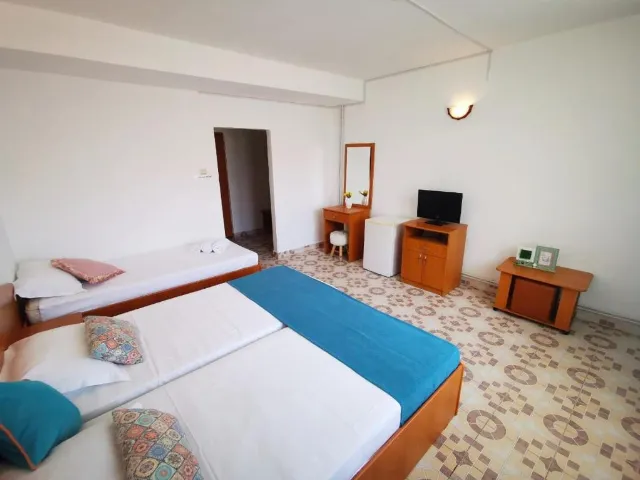 Hotel Berlin Cameră Triplă #5