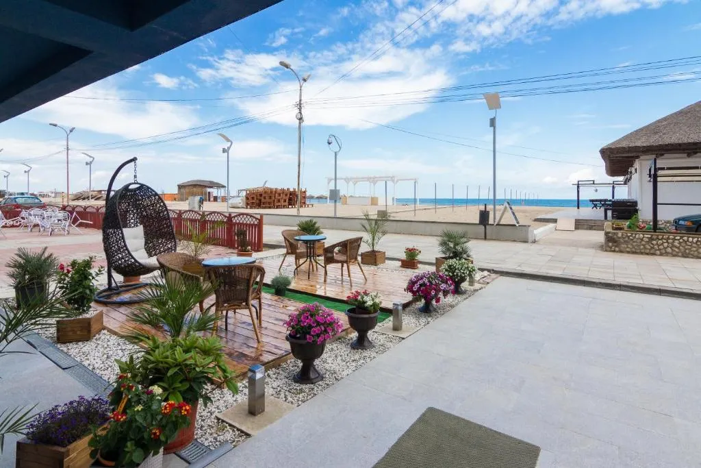 Hotel Ryanna Beach