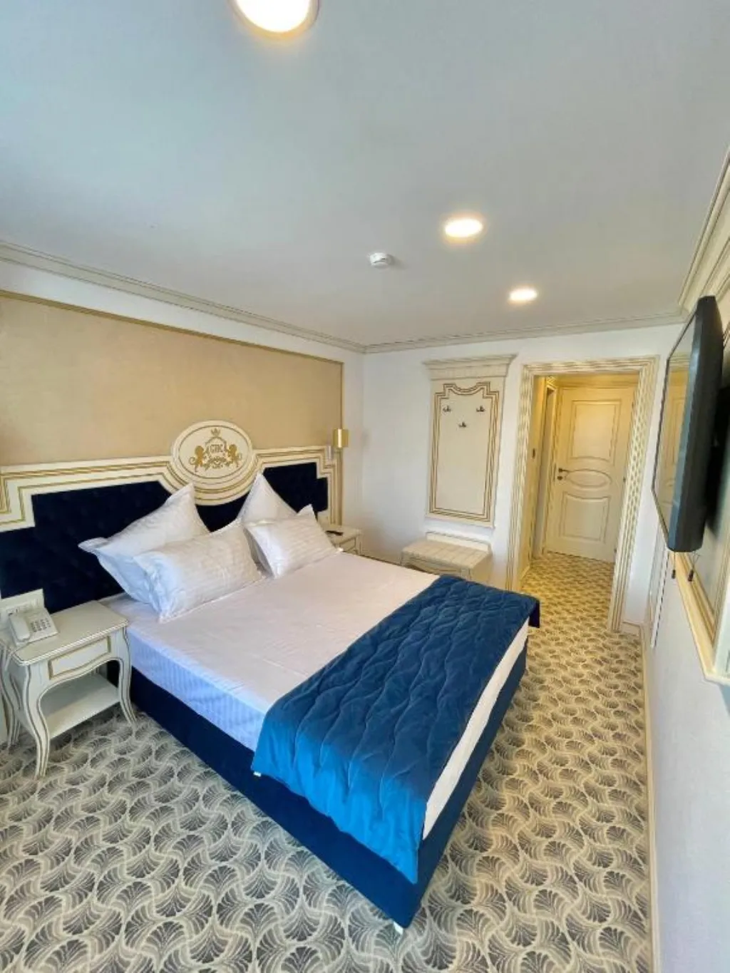 Hotel Grand Caraiman Cameră dublă vedere la piscină