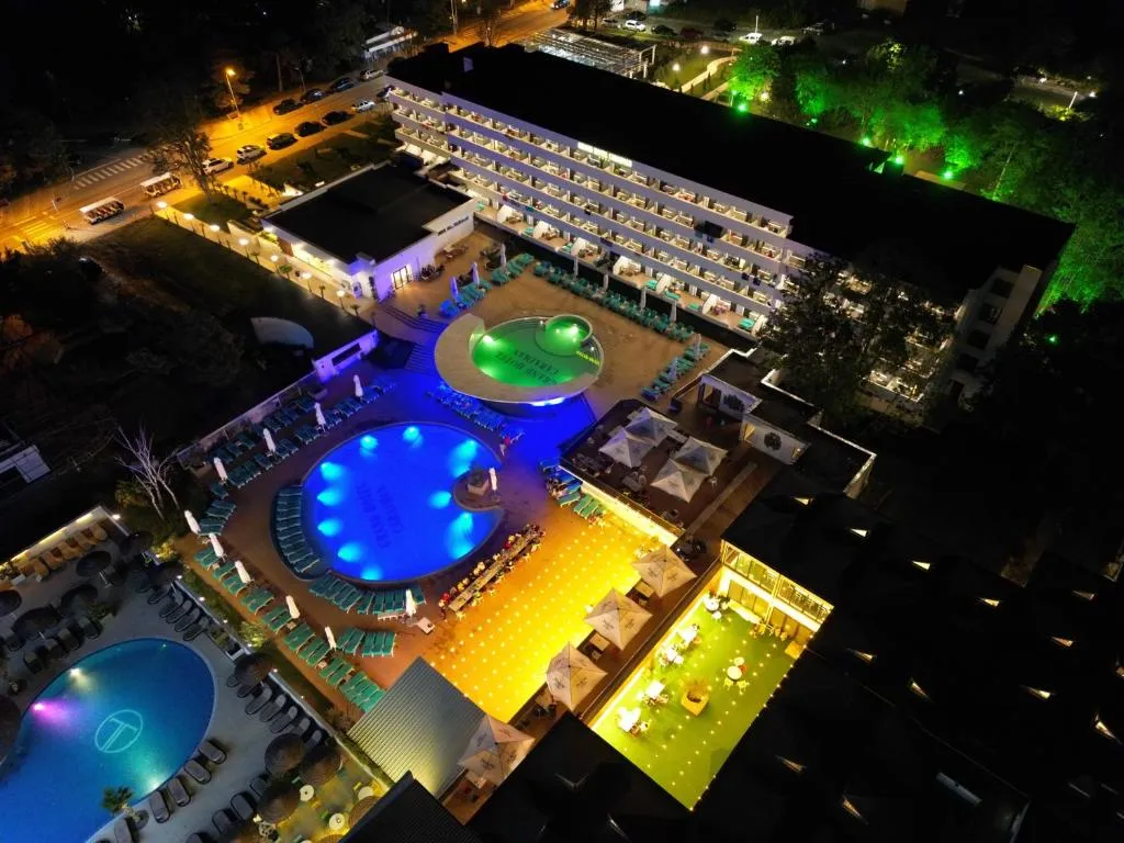 Hotel Grand Caraiman