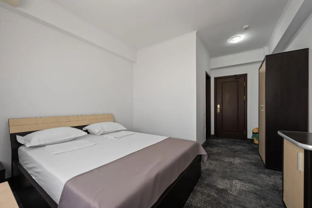 Hotel Coral Cameră Dublă fară balcon
